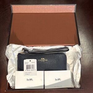 NWT Coach Midnight Blue Leather Wallet Comes With Box